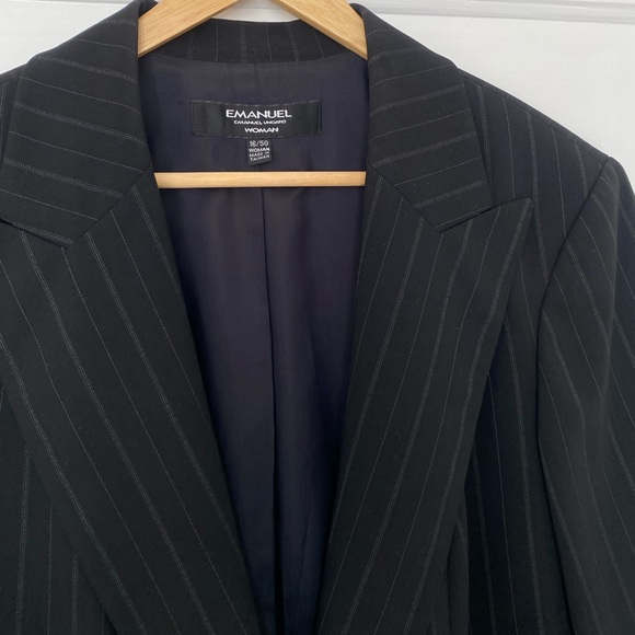 Emanuel Ungaro black pinstripe wool oversized blazer - Picture 6 of 11